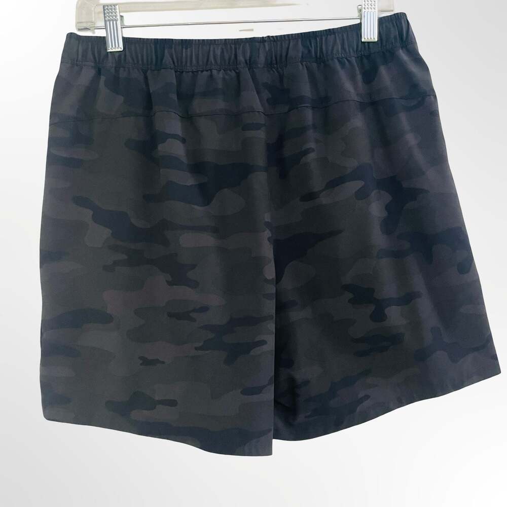 DSG Men's Camo Performance Athletic Running Shorts with Zipper Pocket - Picture 2 of 3